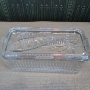 vintage glass vegetable ribbed refrigerator box